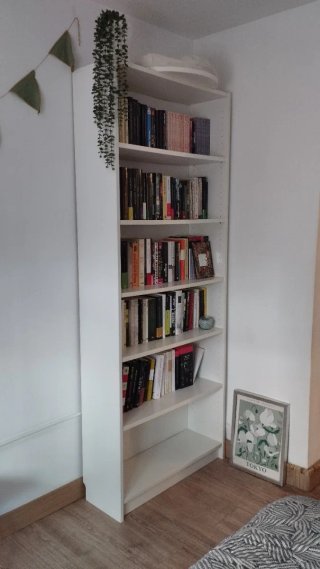 Librería Blanca Alta - URGE VENDER