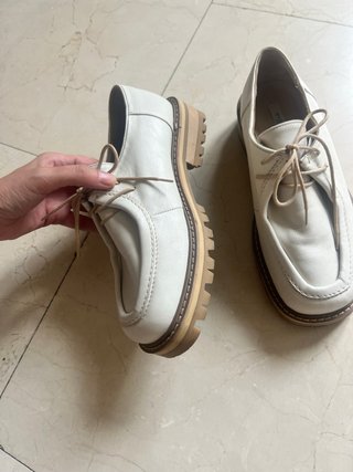 Zapatos de Piel Beige