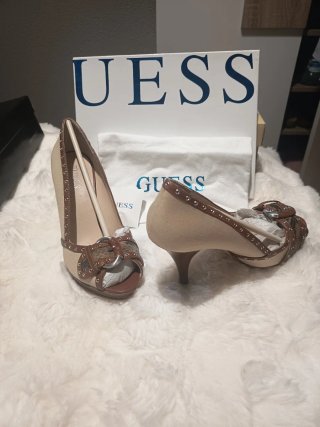 Zapatos de tacón Guess