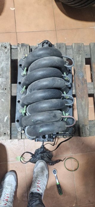 Colector de admisión Porsche Cayenne 4.5 V8