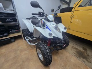 Quad Kymco Kxr 250.