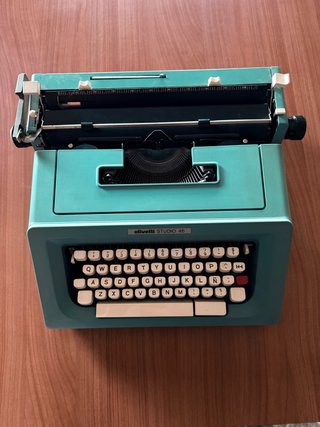 Máquina de escribir Olivetti Studio 46