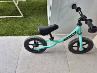 Bicicleta de iniciación sin pedales Sawyer