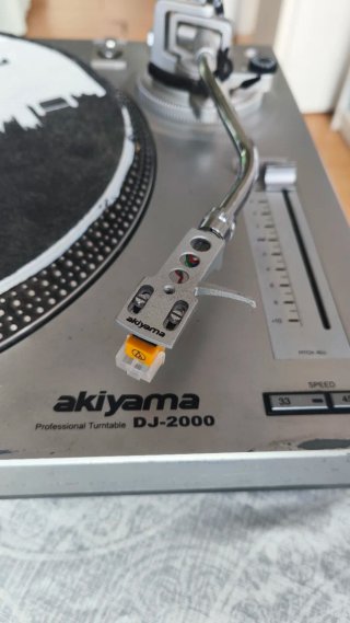 Tocadiscos Akiyama DJ-2000 , altav.. Sony, ampli