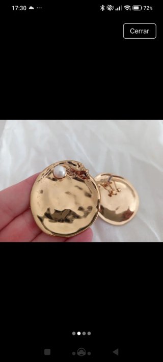 Conjunto de Pendientes y Collar Dorado