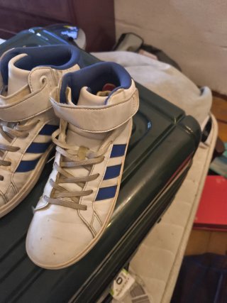 Zapatillas Adidas Blancas y Azules