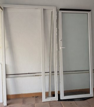 Puerta exterior de Cristal y Marco de PVC