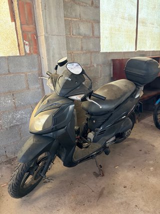 Scooter SYM 125cc Negra