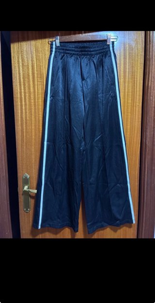Pantalón ancho de chándal negro
