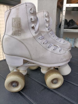 Patines de 4 ruedas blancos Talla 33
