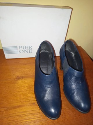 Zapatos Abotinados Pier One Azul marino.