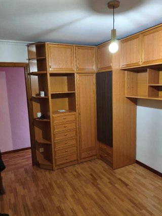 Mueble de habitación esquinero completo – 50 €