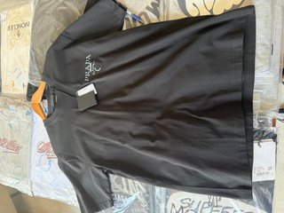 Camiseta Prada Negra Talla XL y XXL