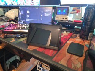 Mini PC con pantalla integrada