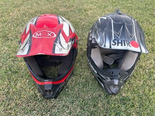 2 Cascos de Motocross (Max y Shiro)