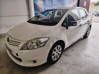 Toyota Auris 2011