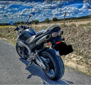 Suzuki GSR 600 Naked