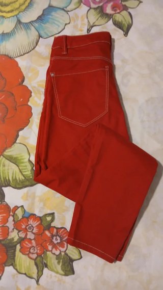 Pantalón Pitillo Elástico Rojo