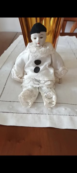 Pierrot antiguo de porcelana