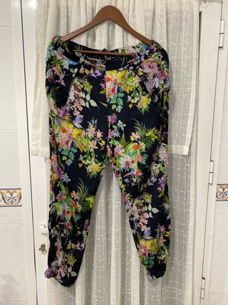 Pantalones con estampado floral