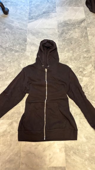 Sudadera Básica Negra con Cremallera