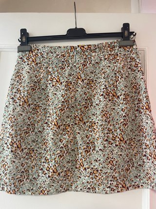 Falda con estampado de leopardo