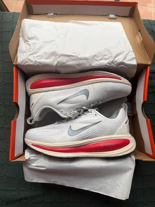 Zapatillas Nike Vomero 18 Talla 42