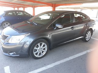 Toyota Avensis en perfecto estado