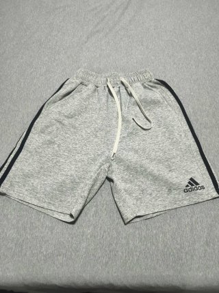 Pantalón corto Adidas gris Talla L
