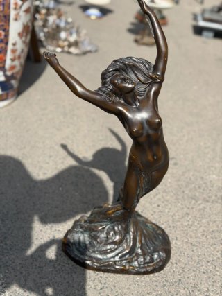Figura de Bronce