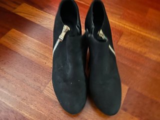 Zapatos de tacón negros