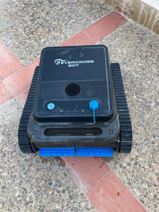 Robot Limpiafondos de Piscina Evercross
