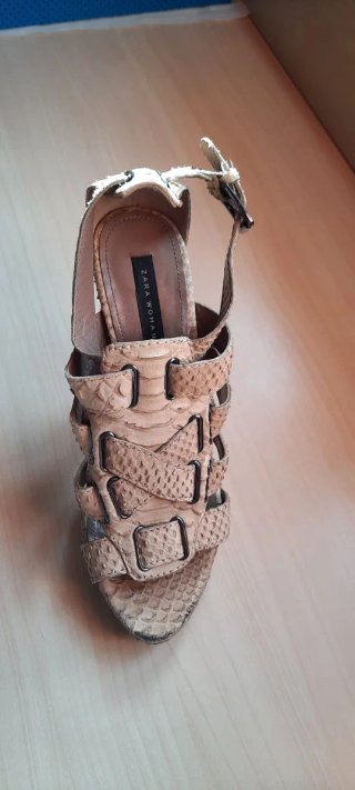Tacones 37 Zara Diseño Serpiente