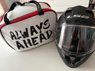 Casco de Moto LS2 con Bolsa de Transporte