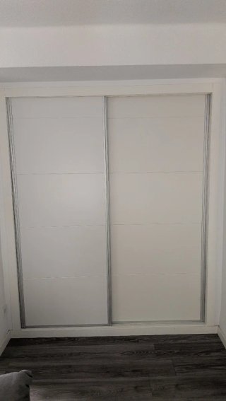 Puertas Correderas de Armario Blancas