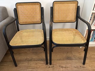 Set de 2 Sillas de Rejilla y Madera