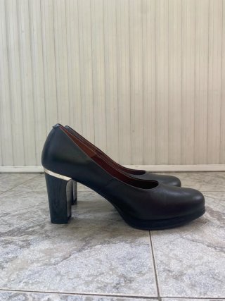 Zapatos de tacón negros