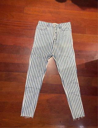 Pantalón vaquero pitillo de rayas