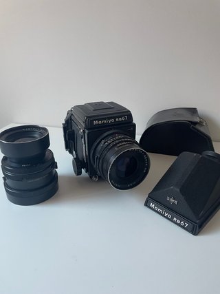 Cámara Mamiya RB67 + dos visores y dos objetivos