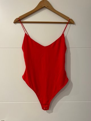 Body Rojo Bershka Talla L