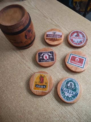 Set de 6 Posavasos de Madera con Barril