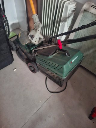 Cortacésped y Desbrozadora Eléctricos Parkside