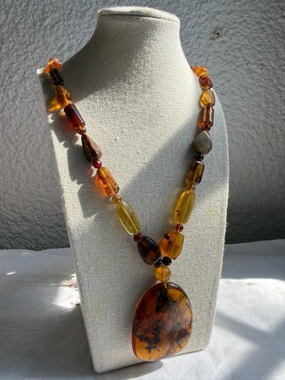 Collar de Ámbar