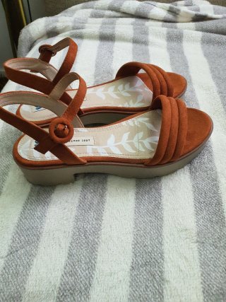 Sandalias de Antelina Marrones