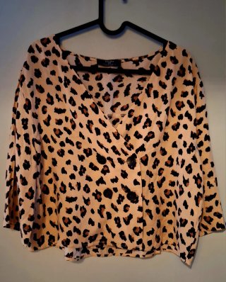 Camisa Bershka Estampado Leopardo Talla XS