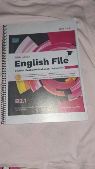 English File 5th Edition B2.1. Student's Book a...