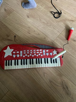 Piano eléctrico infantil con micrófono