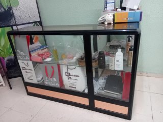 Mostrador de recepción peluqueria u oficina
