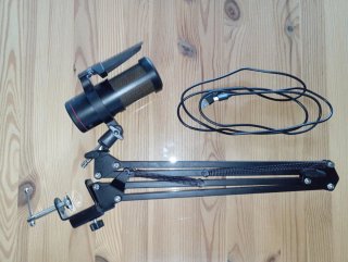 Micrófono USB Mars Gaming con Brazo Articulado