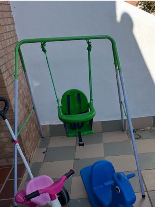 Columpio Infantil con Estructura Metálica